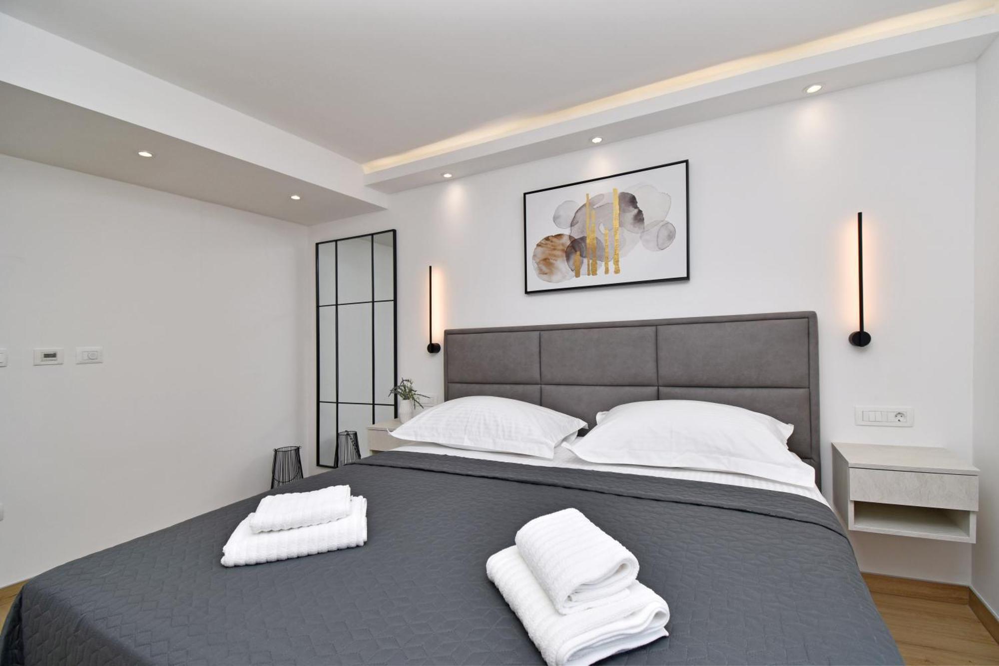 Luxury Apartments Luna Тучепи Екстер'єр фото